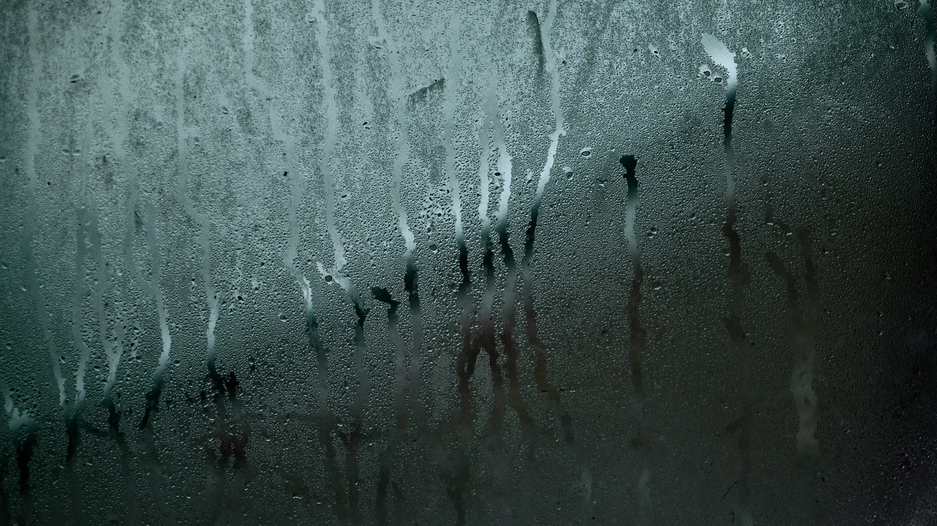 Kondenswasser Hilfe meine Fenster schwitzen