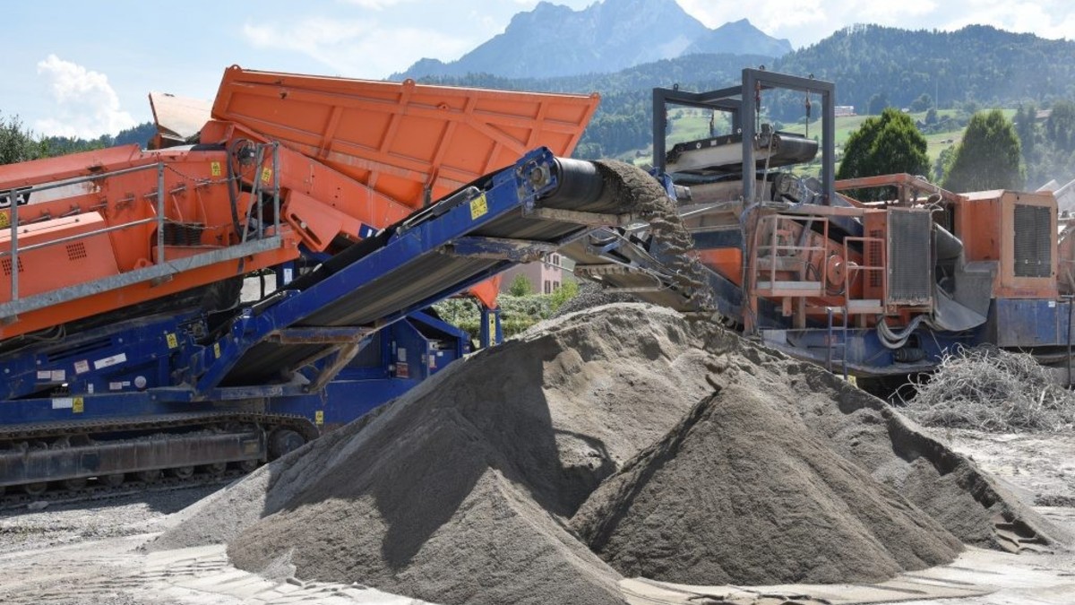 Die Schweizer Nachfrage nach Beton könnte theoretisch alleine mit recycelten Materialien bedient werden, sodass kein Kiesabbau mehr nötig wäre.