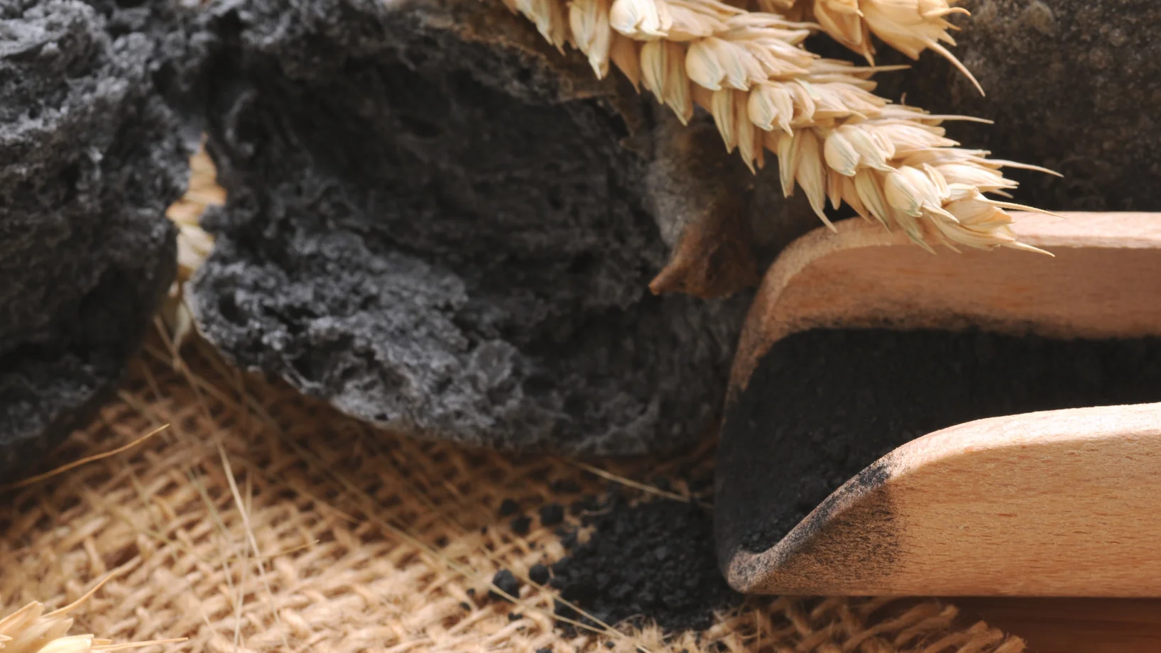 Kohlebrot backen