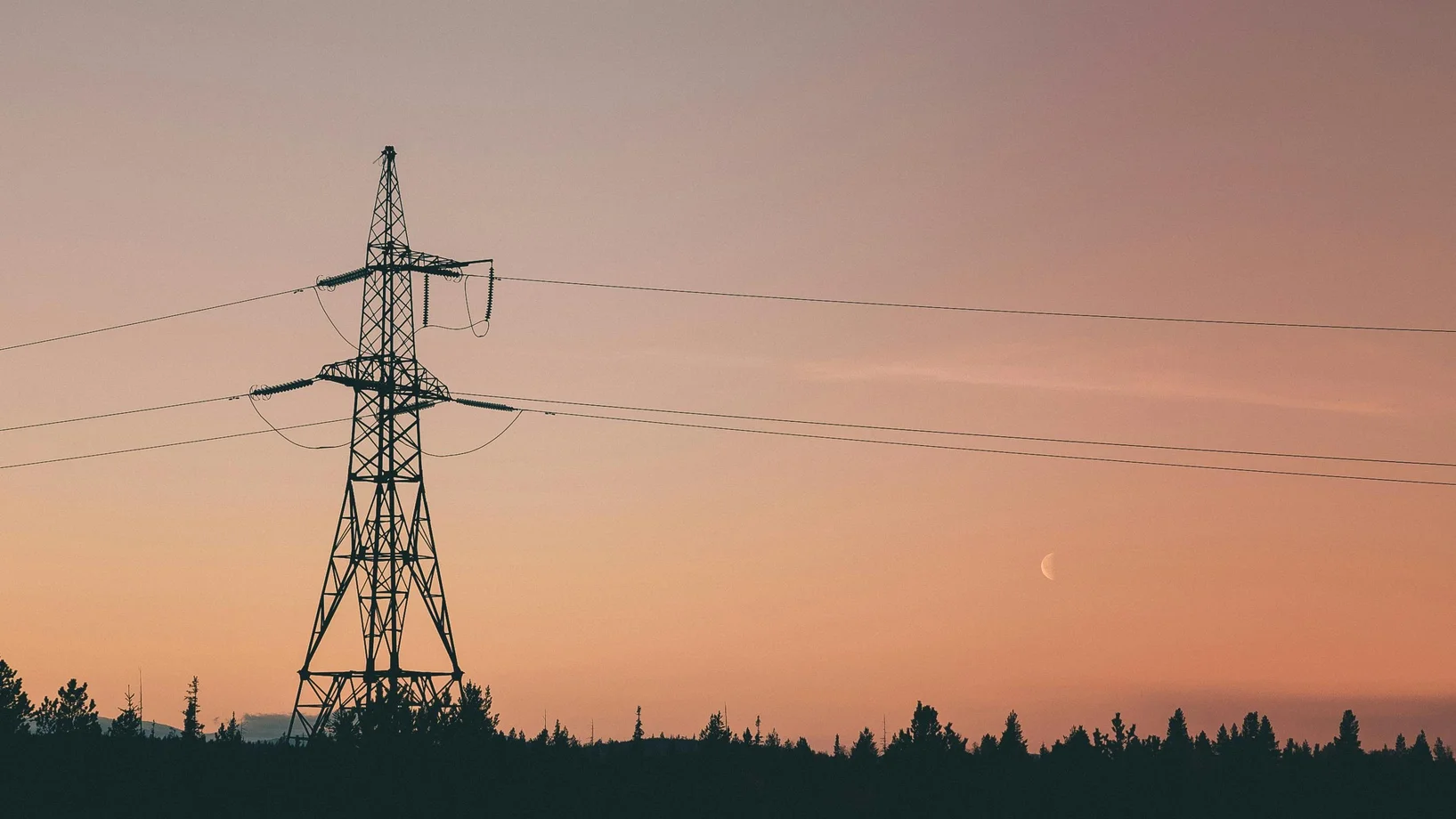 Strommast im Abendrot