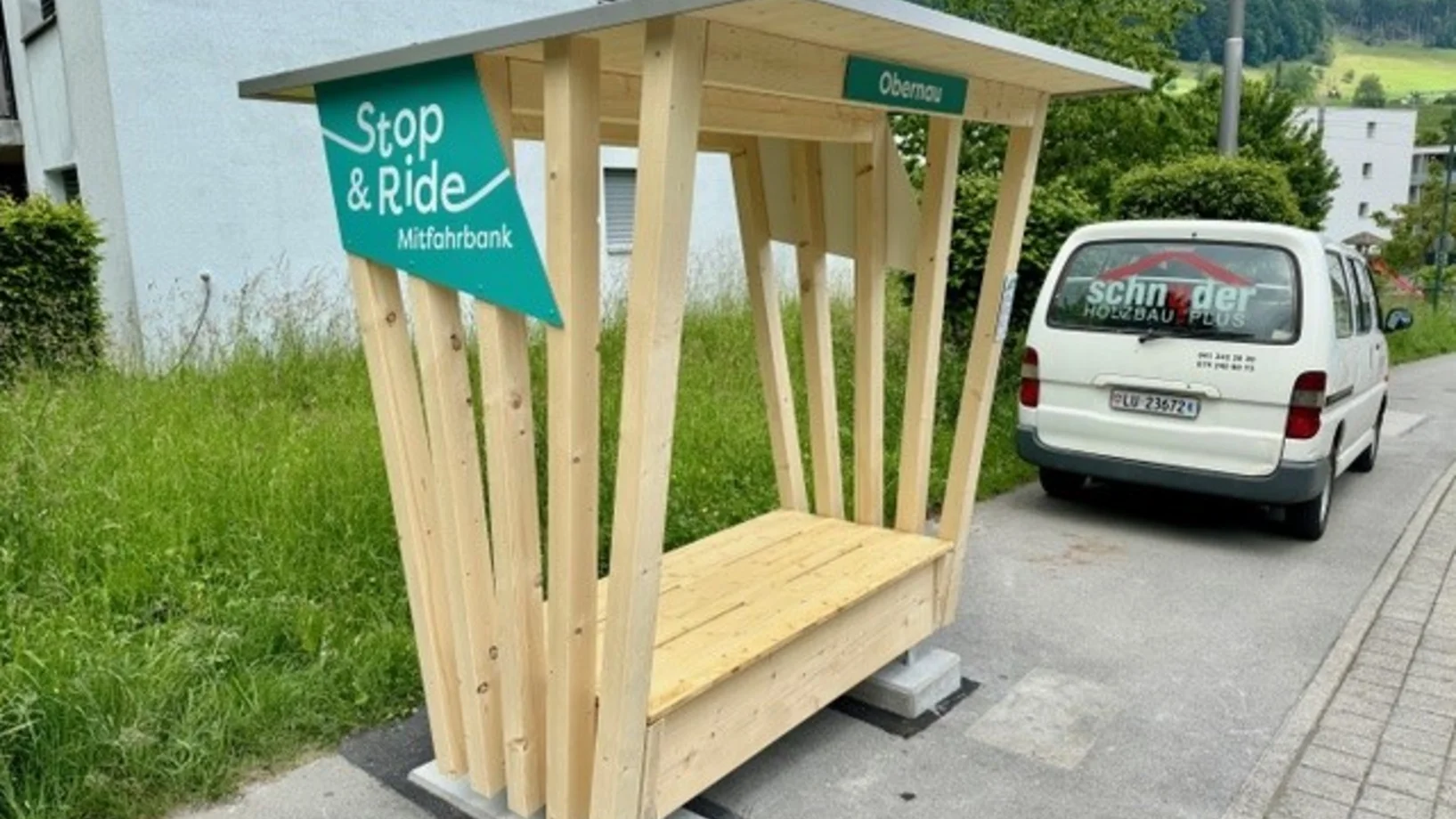 Mitfahrbänke