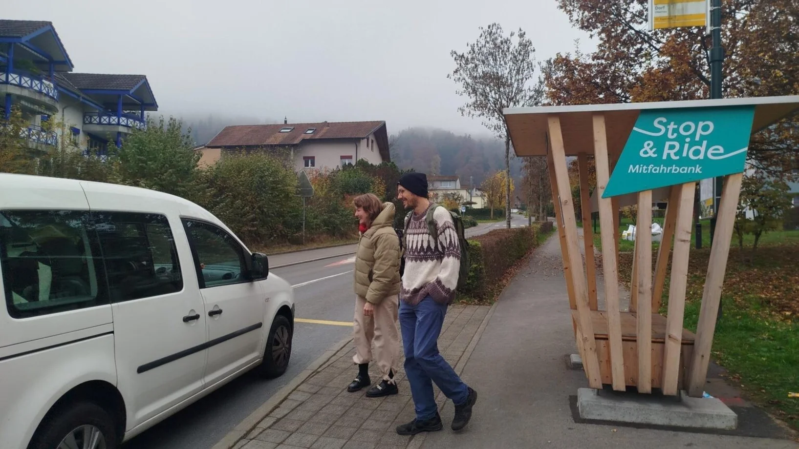 Mitfahrbänke