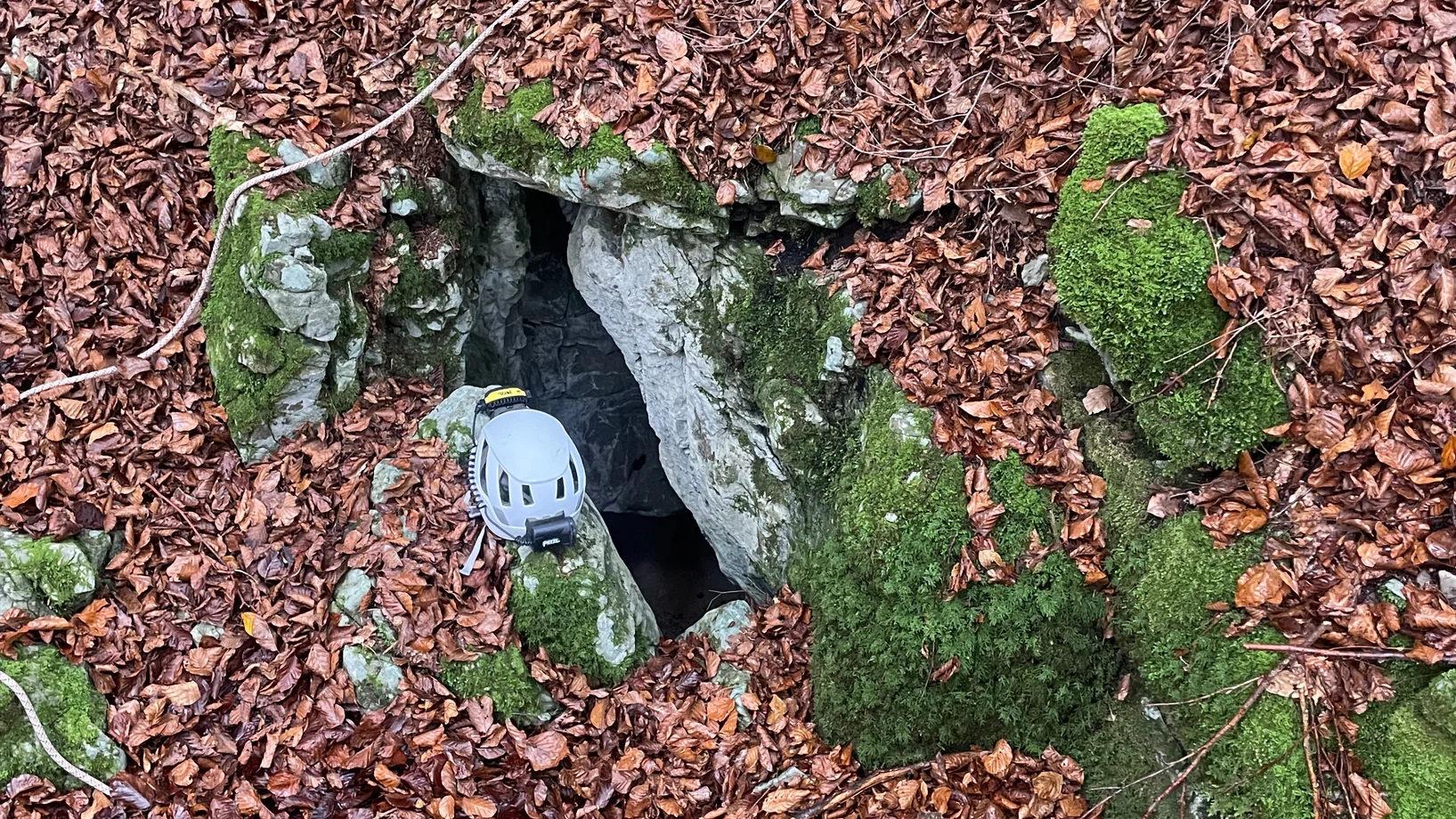 Höhle