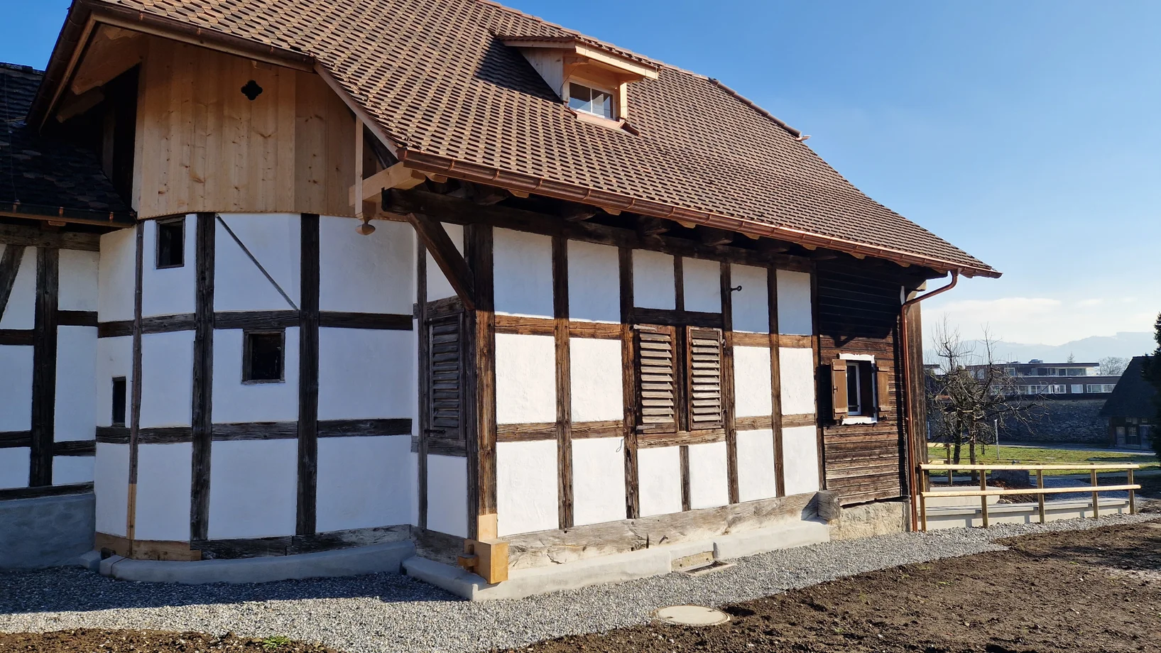 Aussenansicht des sanierten Gartenhauses